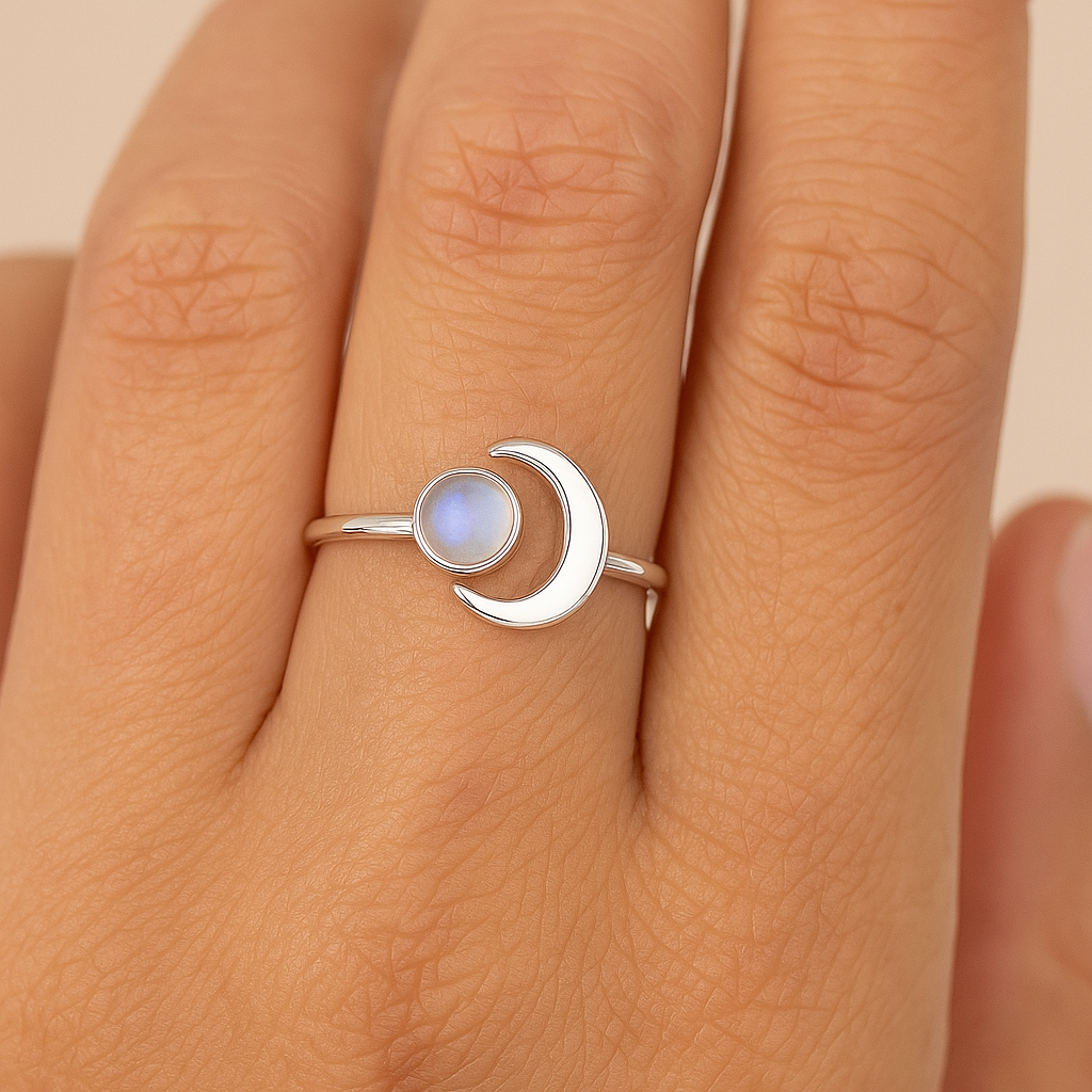 Mondstein Halbmond Ring